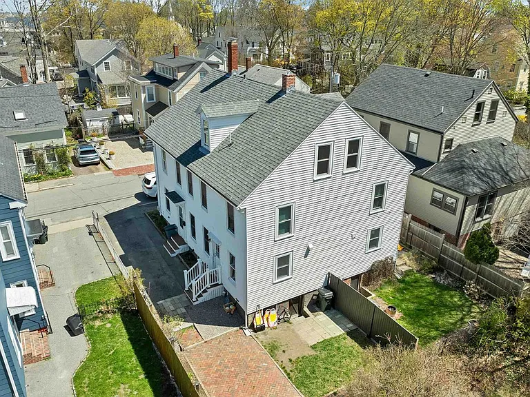 16 Chestnut St — Photo 1