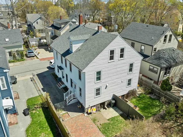 16 Chestnut St, Newburyport, MA 01950