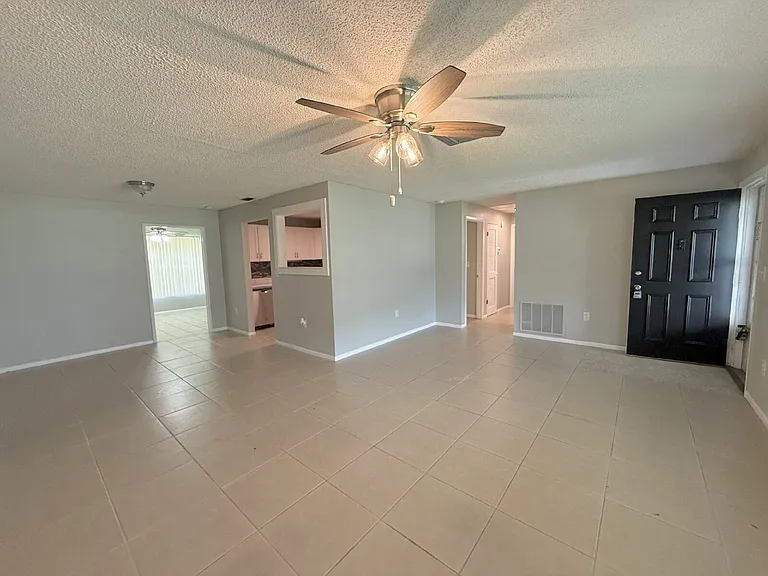3451 Seven Springs Blvd — Photo 4