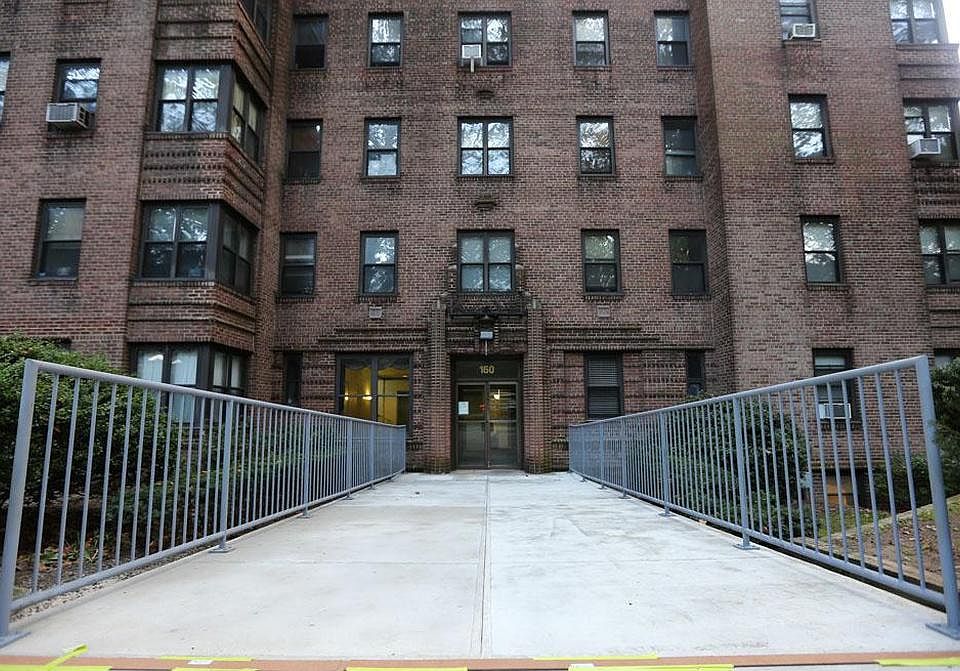 1st image of 150 E Hartsdale Ave APT 1B