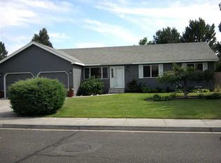 4112 W Riverhill Dr, Pasco, WA 99301