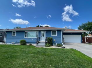 1823 Prospect Ave, Aberdeen, SD 57401