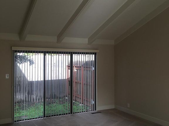 5th image of 71 E 39th Ave