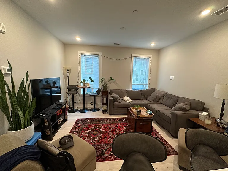 197 Green St #319D — Photo 6
