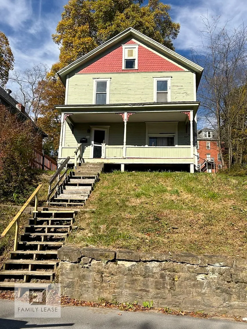 3 bed, 1501 sqft, $1,150 — Photo 1
