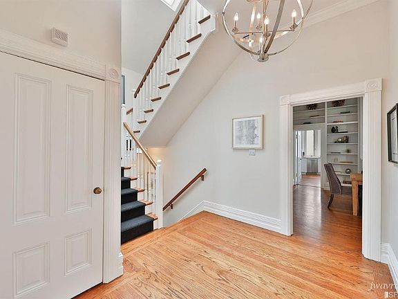 2nd image of 1810 Broadway St