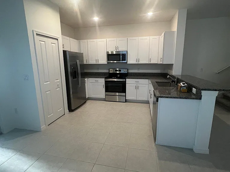6081 Acara Ln — Photo 8