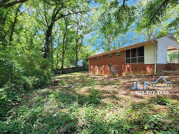 502 S Emerson St — Photo 16