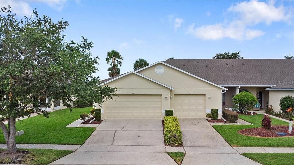 104 Club Villas Ln