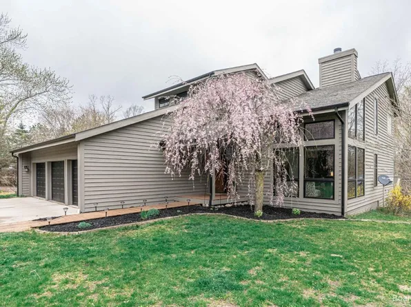 10607 Saline Milan Rd, Saline, MI 48176