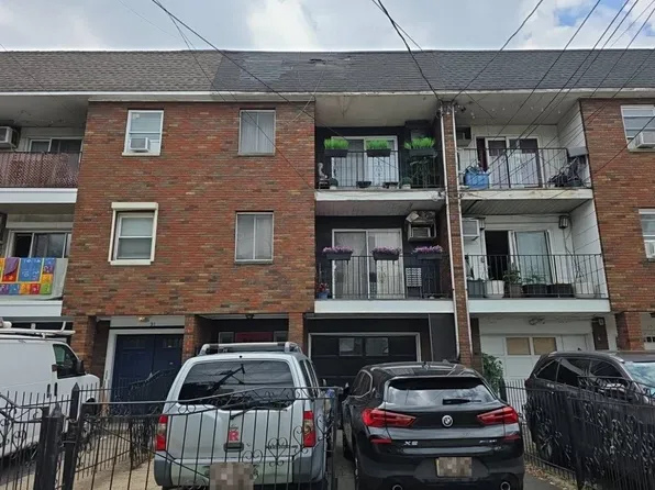 93 Ferry St, Jersey City, NJ 07307