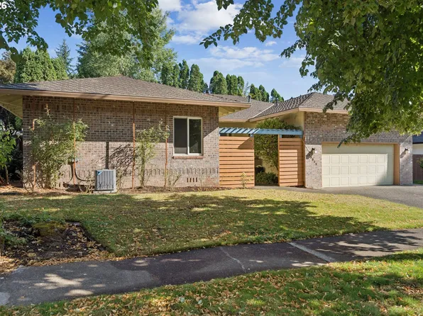 13935 SW Weir Rd, Beaverton, OR 97008
