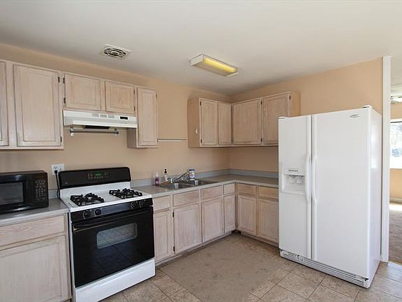 4th image of 4327 Beechmont Dr