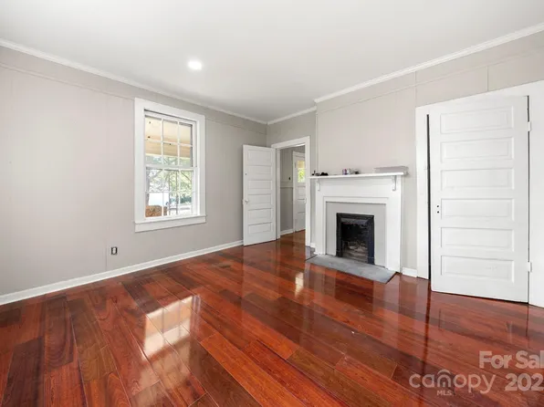 224 Bush St #304, Gastonia, NC 28056