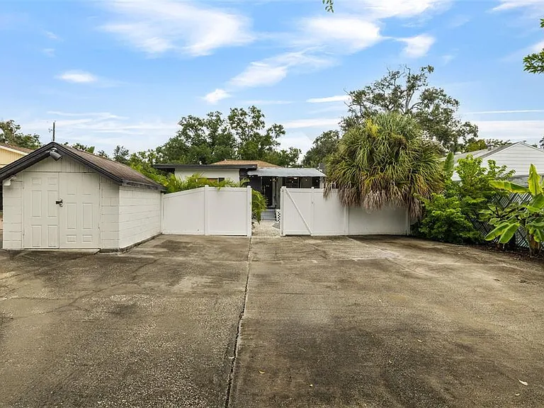 1411 E Henry Ave — Photo 32