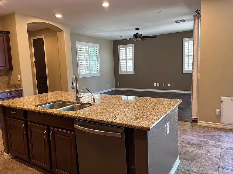 1046 S Annie Ln — Photo 24