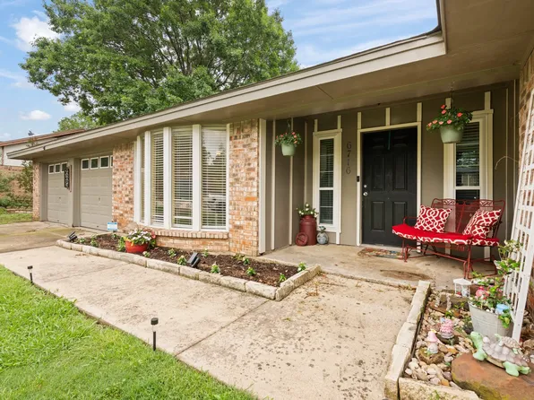 6716 Fair Meadows Dr, North Richland Hills, TX 76182