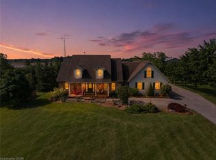 98 Smith Rd, Hamilton, ON L8J 2Z3