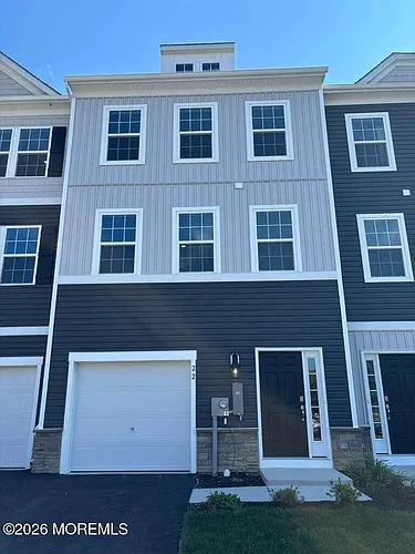 22 Forest Park Dr Photo 1