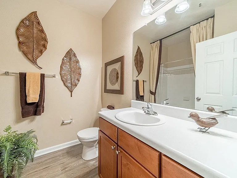 Rose Heights Apartments — Photo 9