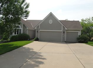 2417 SW 12th Ter, Lees Summit, MO 64081