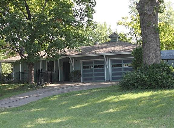 4th image of 2819 S Maybrook Ave