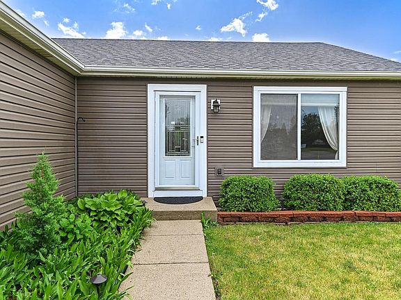 4th image of 1063 Pheasant DRIVE