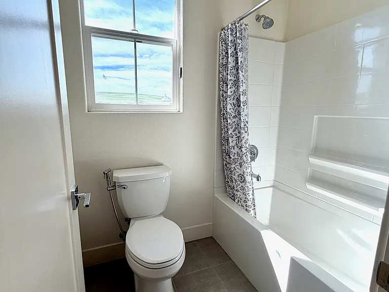 6824 Ishan St — Photo 35