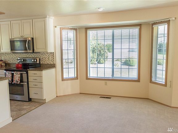 5th image of 3309 44th Street Ct #11
