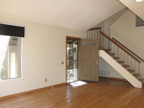5th image of 25711 Vista Fairways Dr