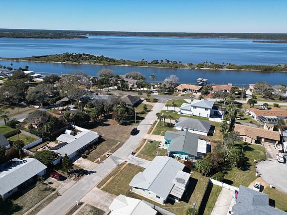 3rd image of 139 Beau Rivage Dr