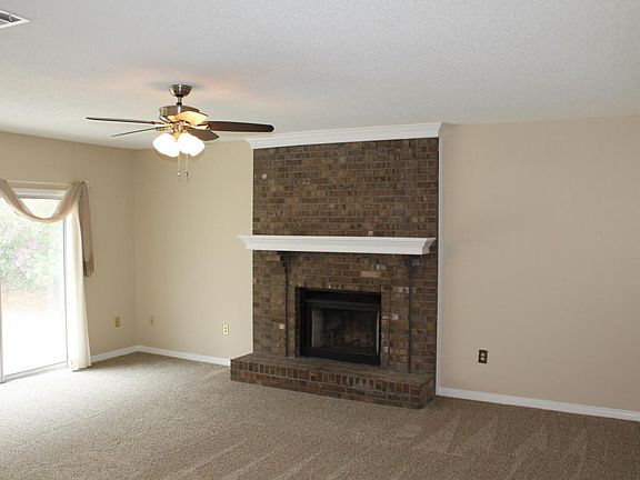 3rd image of 513 Oak Ave