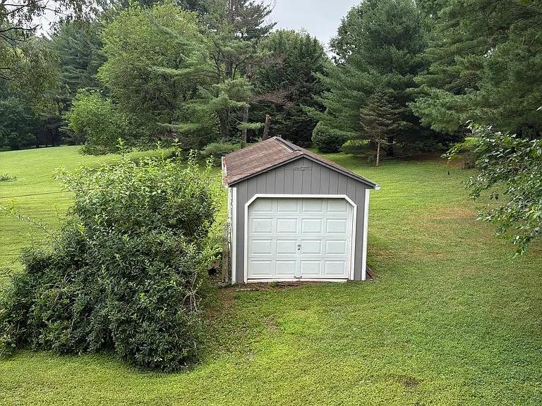 11322 Old Hopkins Rd — Photo 53