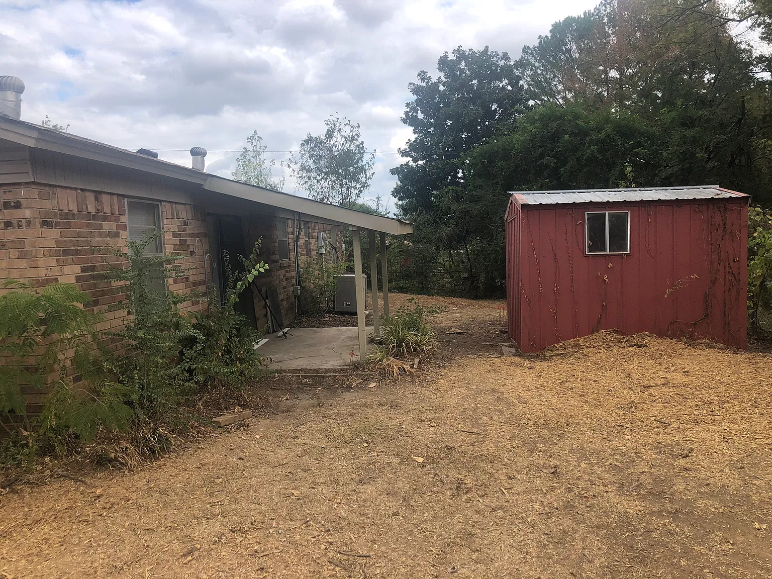 3 bed, 1080 sqft, $1,000 — Photo 2
