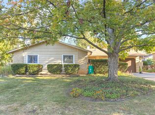 21W220 Canary Rd, Lombard, IL 60148