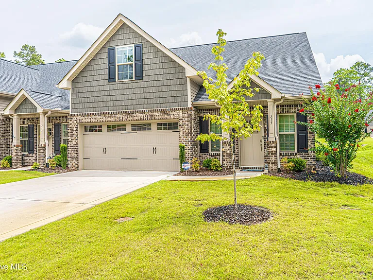 315 Mashie Ct — Photo 4