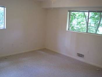 5th image of 10600 Weymouth St #10600