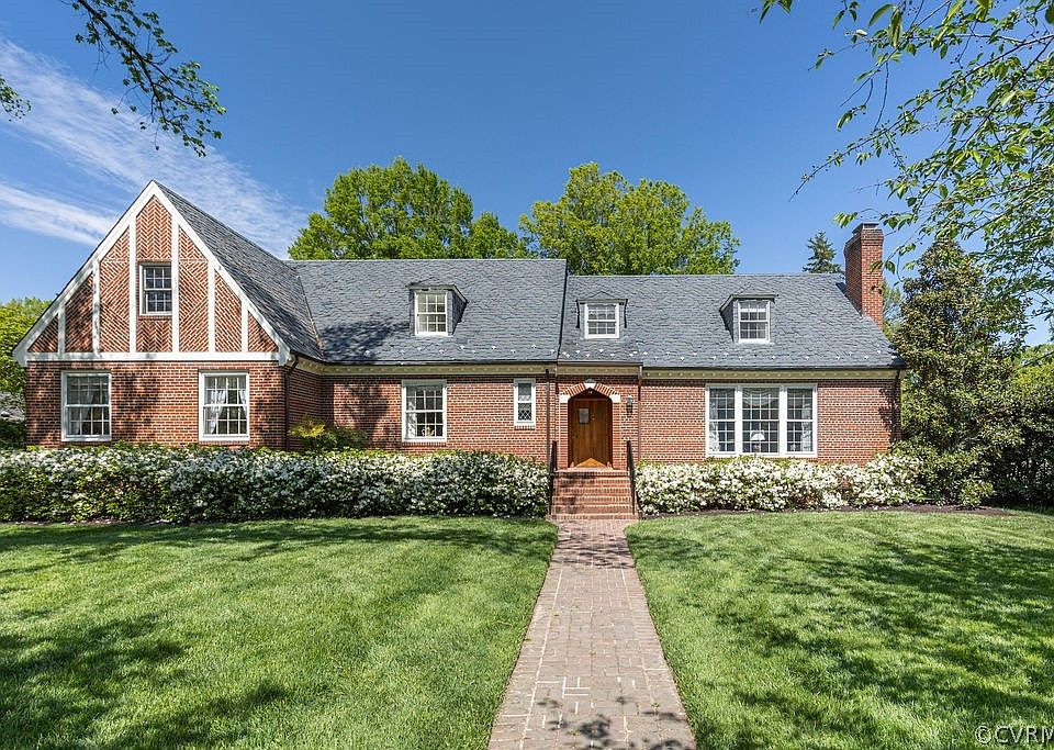 1st image of 8 Oak Ln