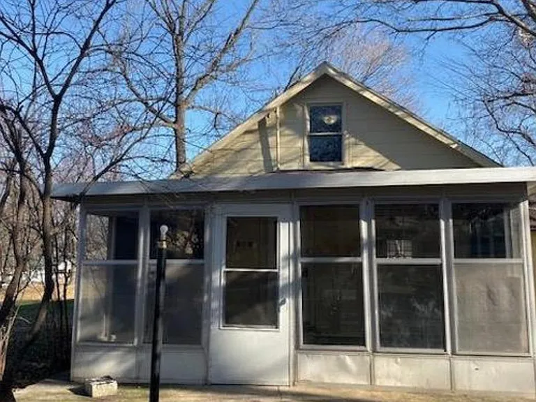 1202 N Liberty St — Photo 8