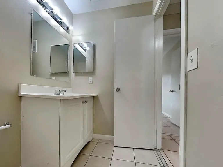 11225 SW 117th Ct — Photo 13