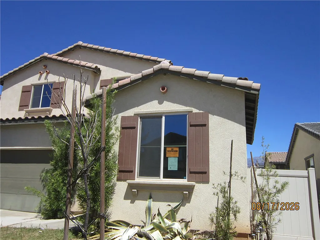 4 bed, 3.5 bath, 2195 sqft, $3,000 — Photo 1