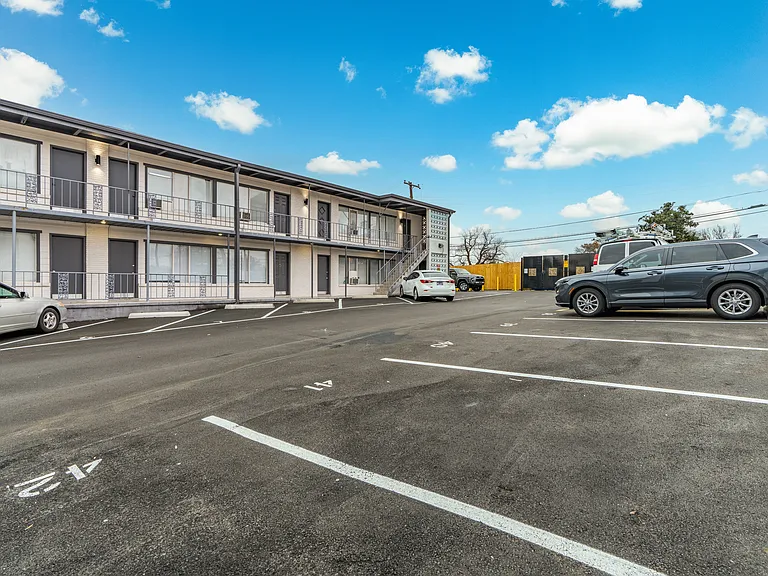 Crescendo Apartments — Photo 23
