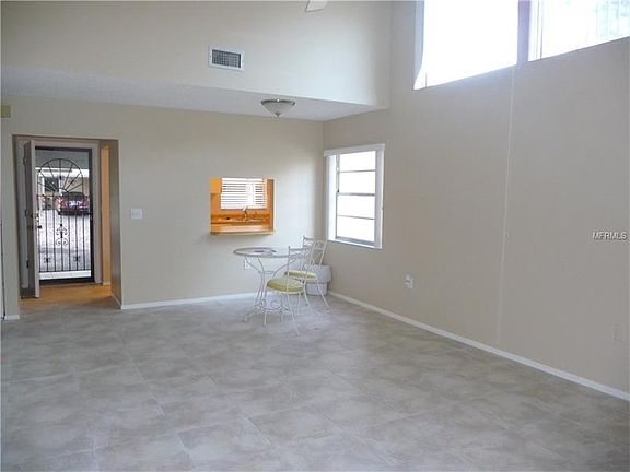5th image of 5025 Village Gardens Dr #28