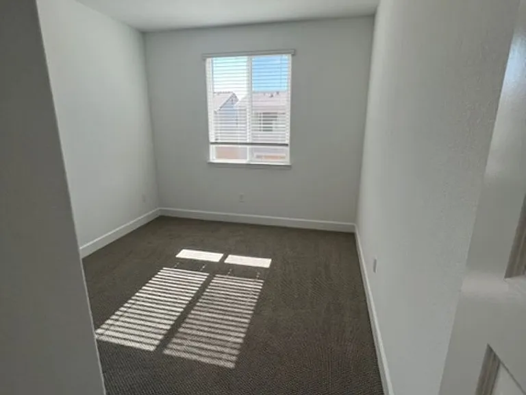 4049 Sprout St — Photo 31