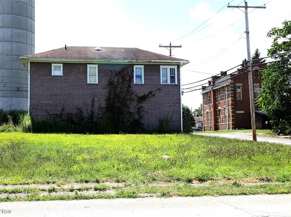 1344 Pennsylvania Ave, Steubenville, OH 43952