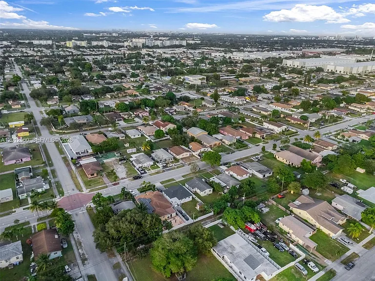 4530 SW 25th St — Photo 37