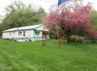 518 Old State Rd, Starlight, PA 18461