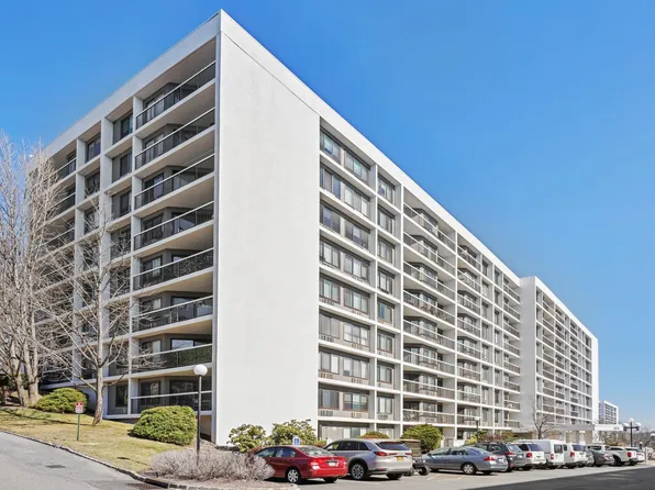 300 High Point Drive #111, Hartsdale, NY 10530