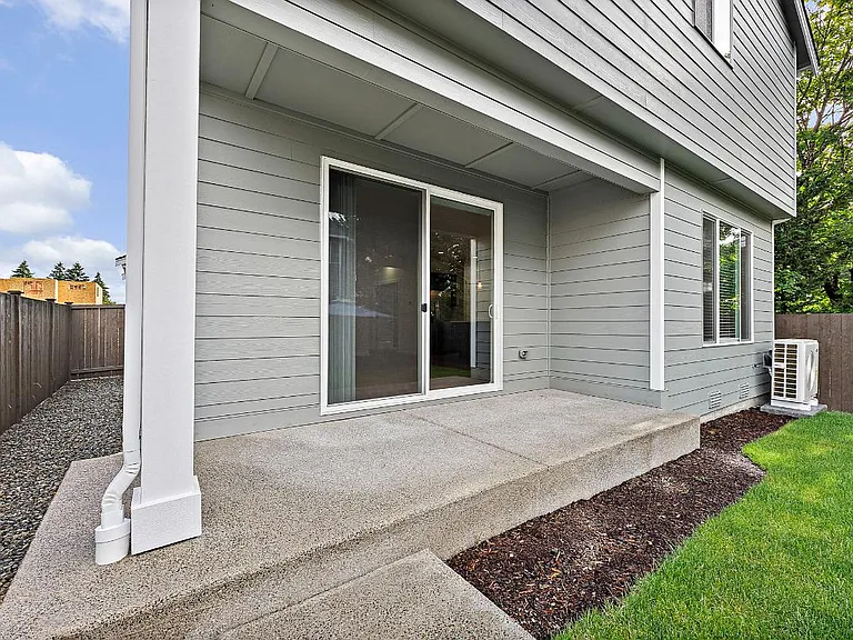15851 Woodland Ct SE — Photo 41