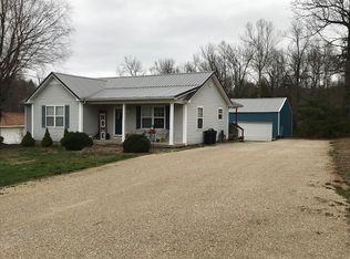 718 Howardstown Rd, Hodgenville, KY 42748